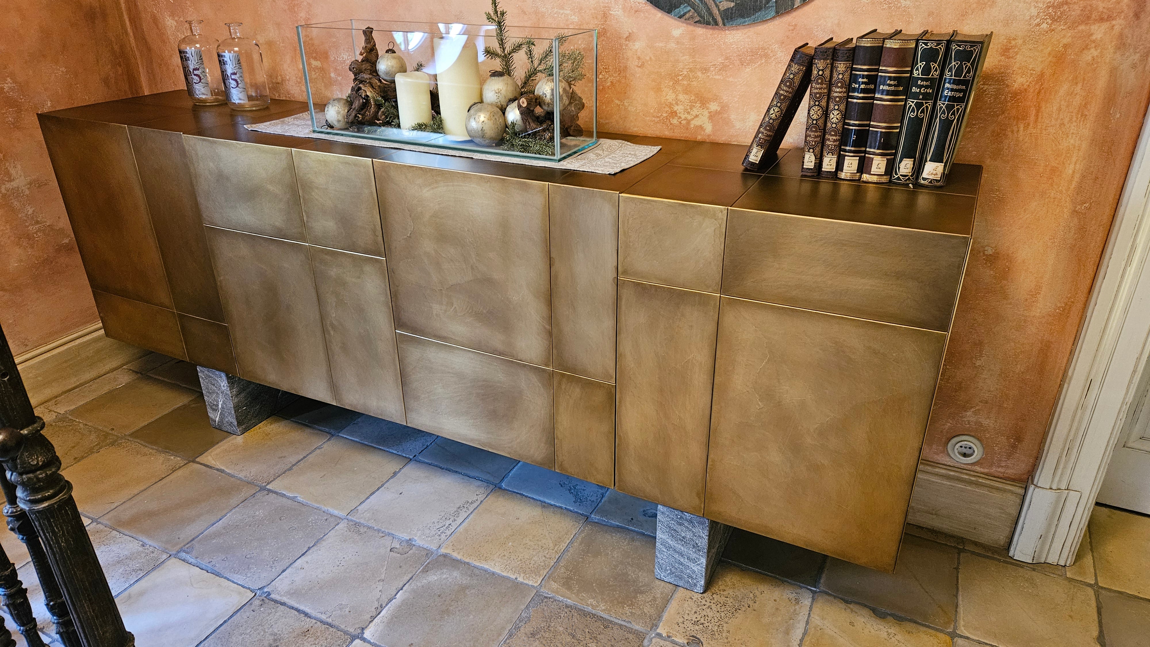 10318 Sideboard SLIM SIDE HIGH gold